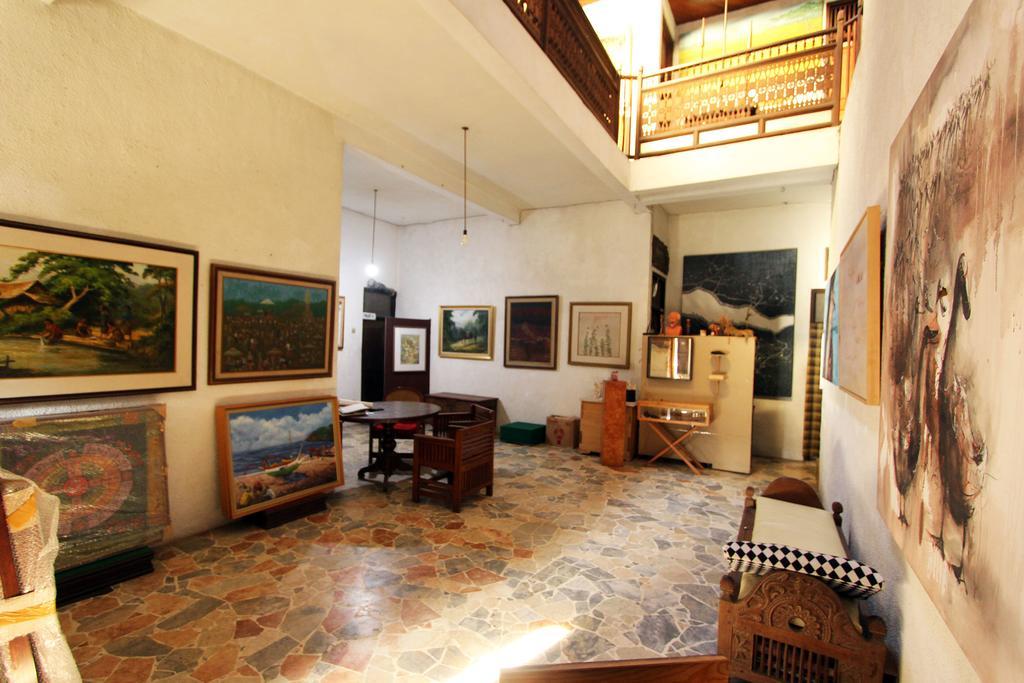 Posnya Seni Godod Art Gallery & Homestay Yogyakarta Ngoại thất bức ảnh